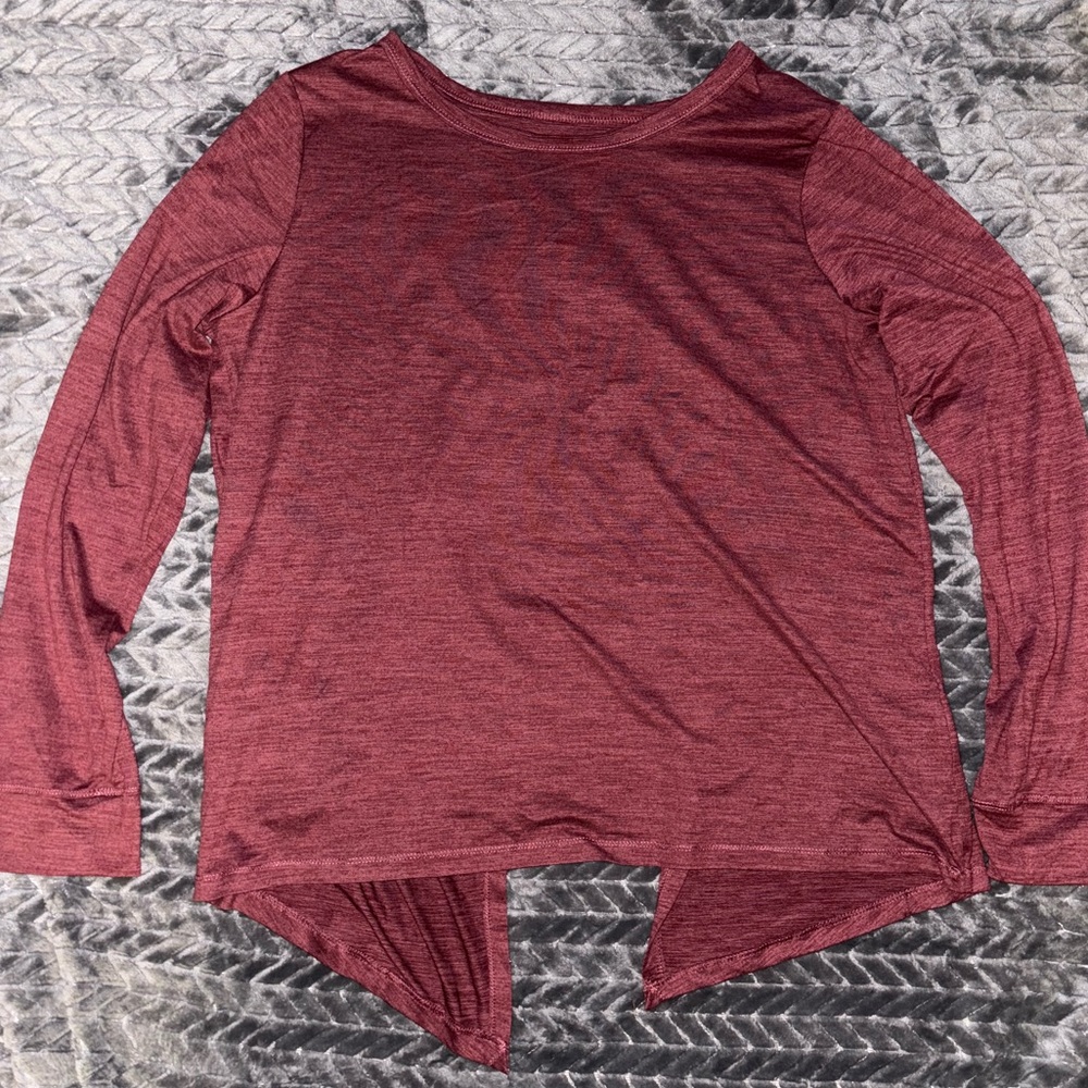 Jockey Women's Burgundy Long Sleeve Workout top w/an opening on the back Size L